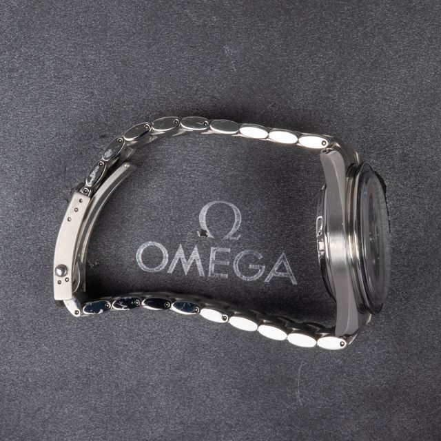 Omega Speedmaster Moonwatch 311.30.42.30.99.001 Image 4